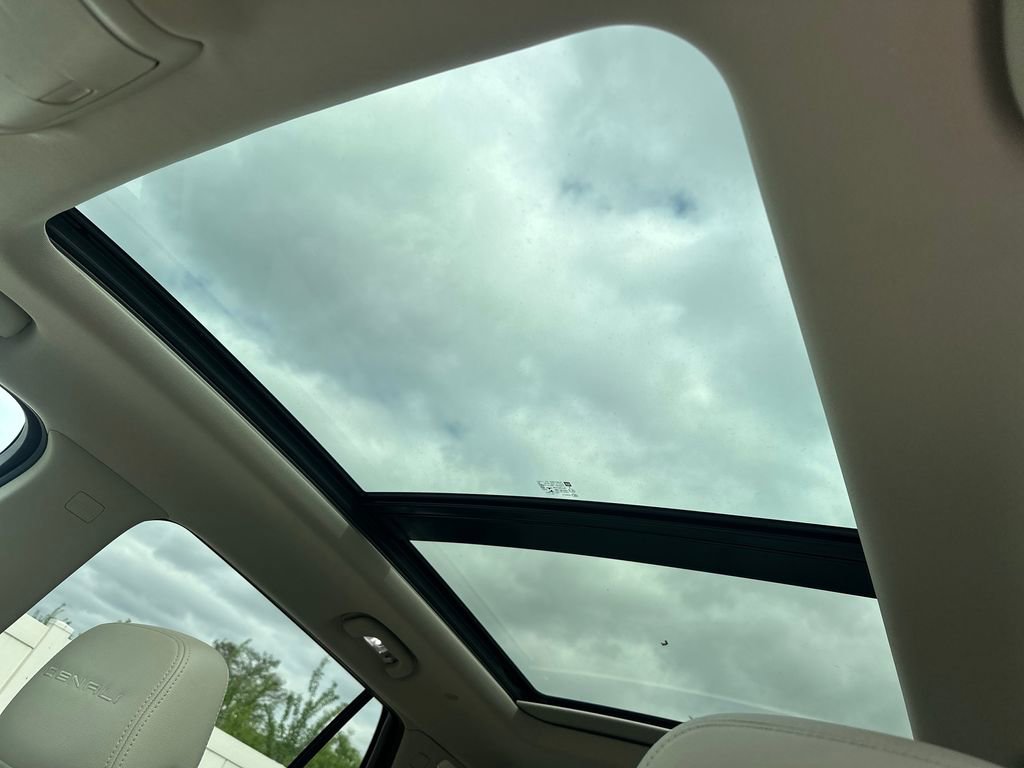 Used 2023 GMC Terrain Denali AWD/4WD image 18