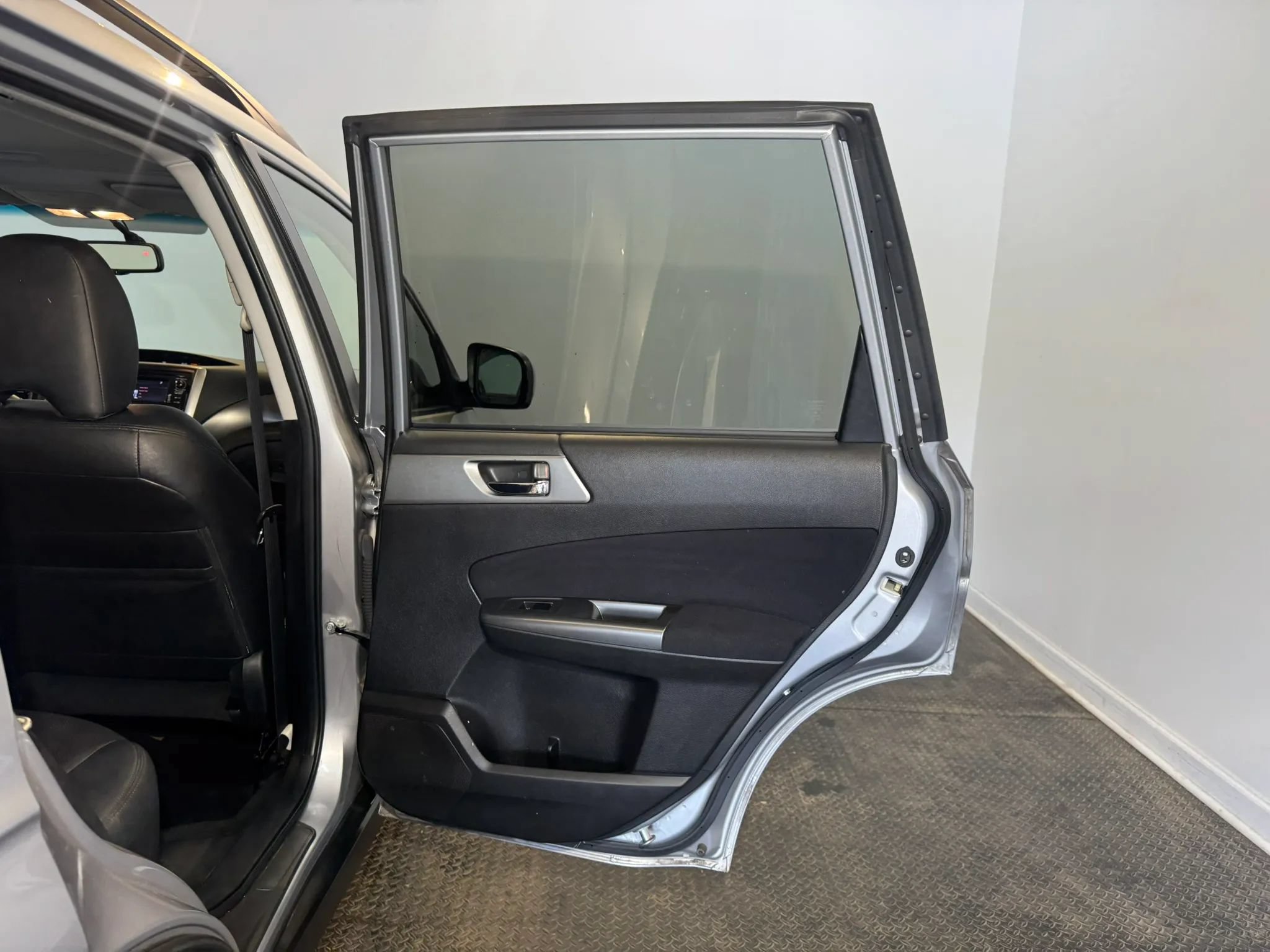Used 2012 Subaru Forester 2.5X Limited AWD/4WD image 27