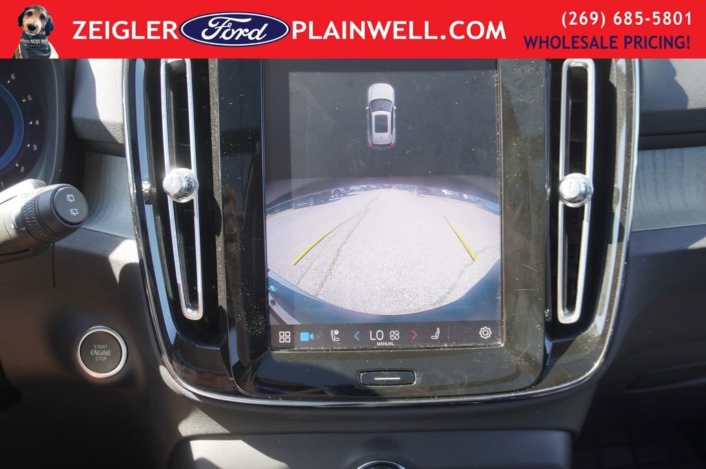 Used 2023 Volvo XC40 B5 Plus w/ Protection Package Premier image 20