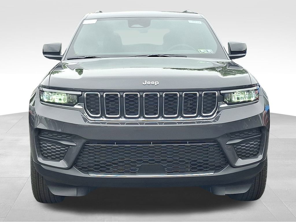 New 2025 Jeep Grand Cherokee Laredo X image 2