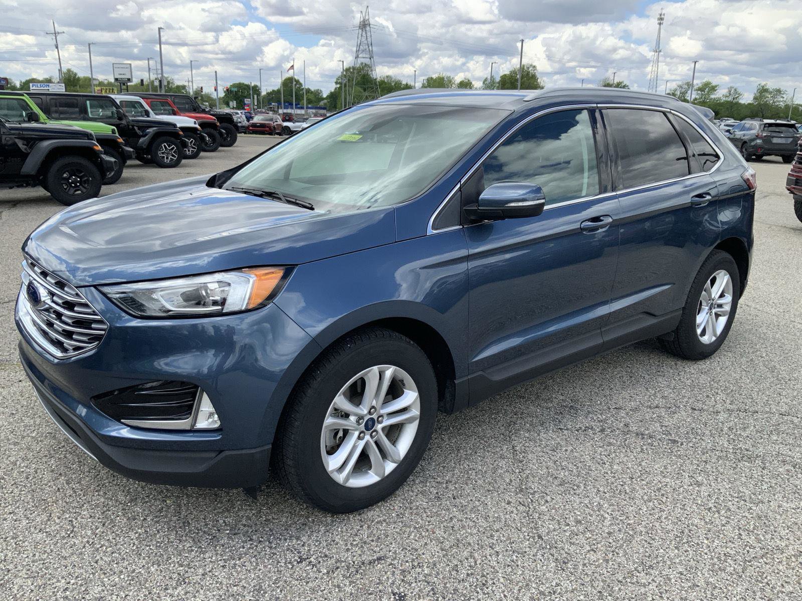 Used 2019 Ford Edge SEL w/ Equipment Group 201A AWD/4WD image 4