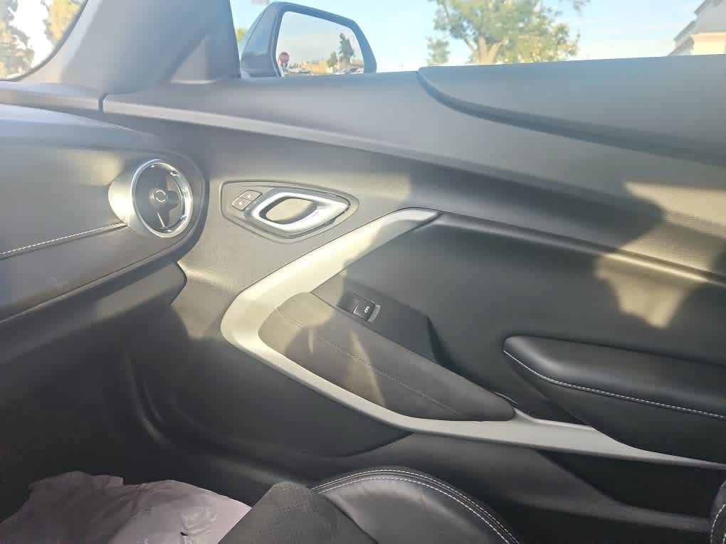 Used 2021 Chevrolet Camaro SS RWD image 19