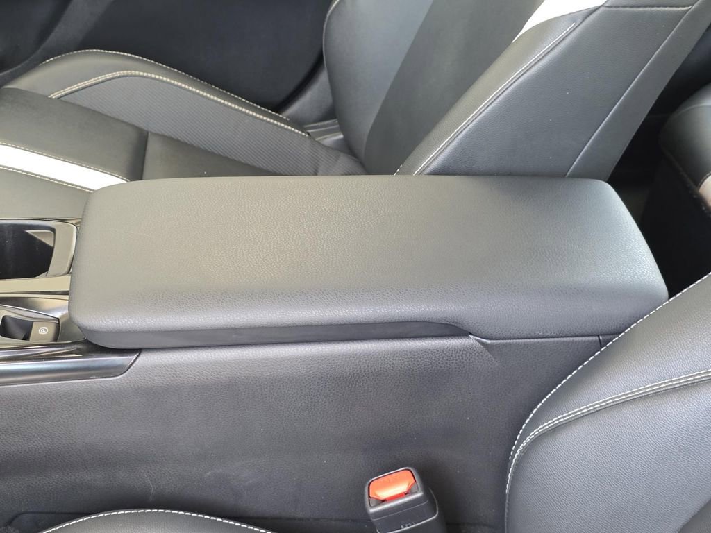 Used 2025 Toyota Camry SE FWD image 8