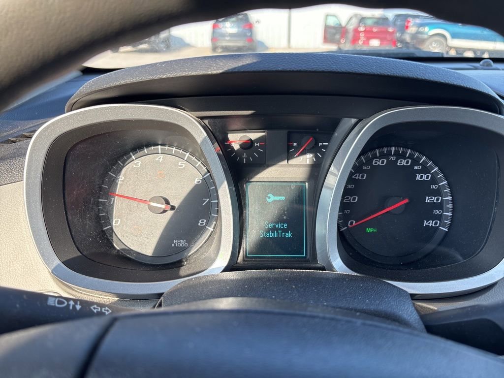 Used 2015 Chevrolet Equinox LS image 25