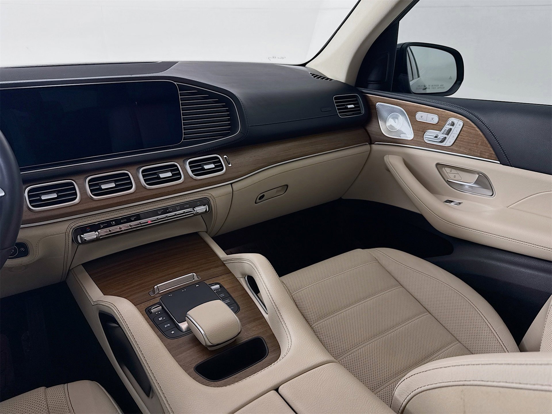 Used 2024 Mercedes-Benz GLE 450 4MATIC image 26