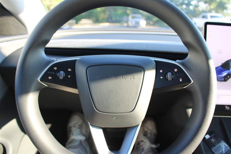 Used 2025 Tesla Model 3 Long Range RWD image 11