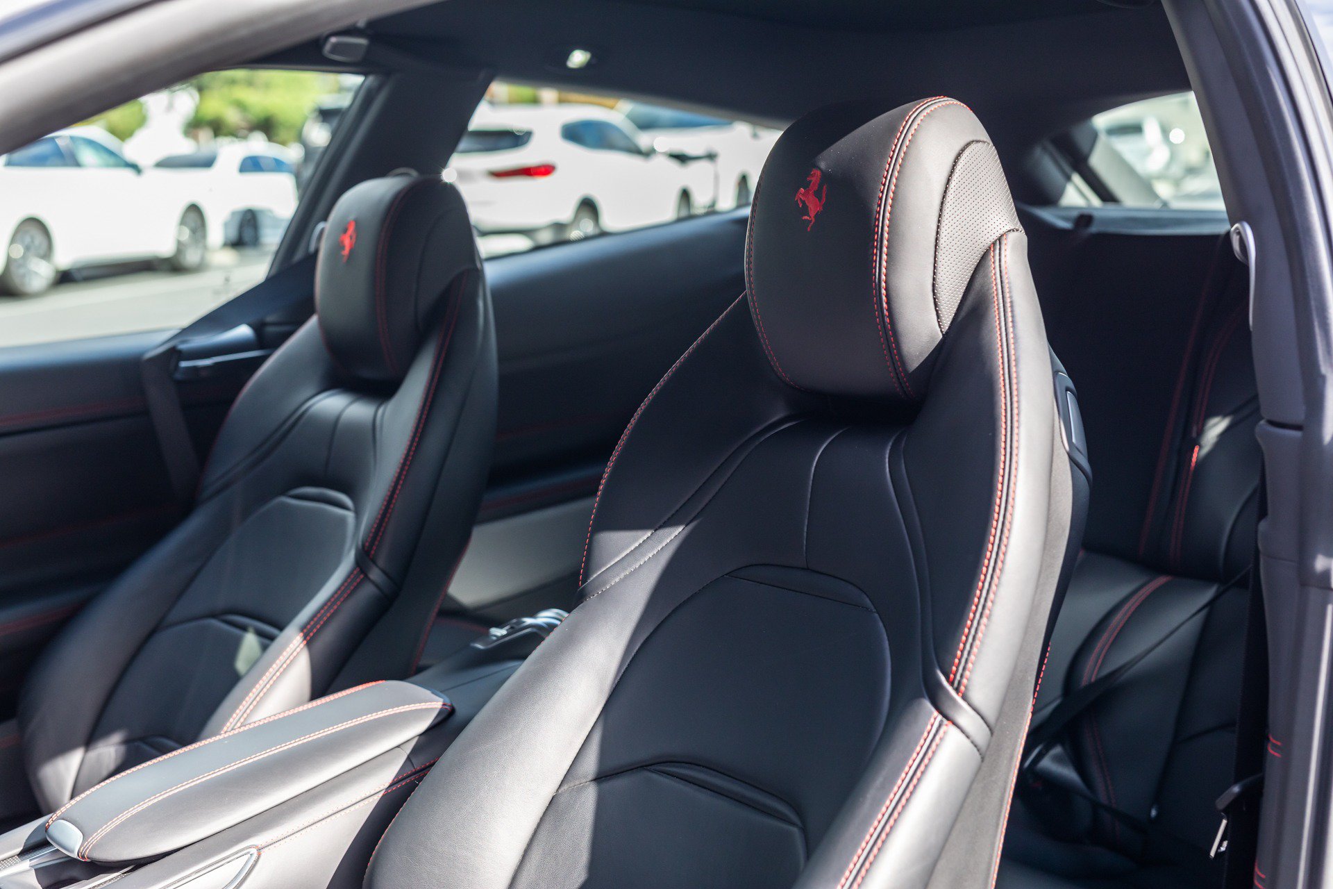 Used 2018 Ferrari GTC4Lusso T RWD image 7