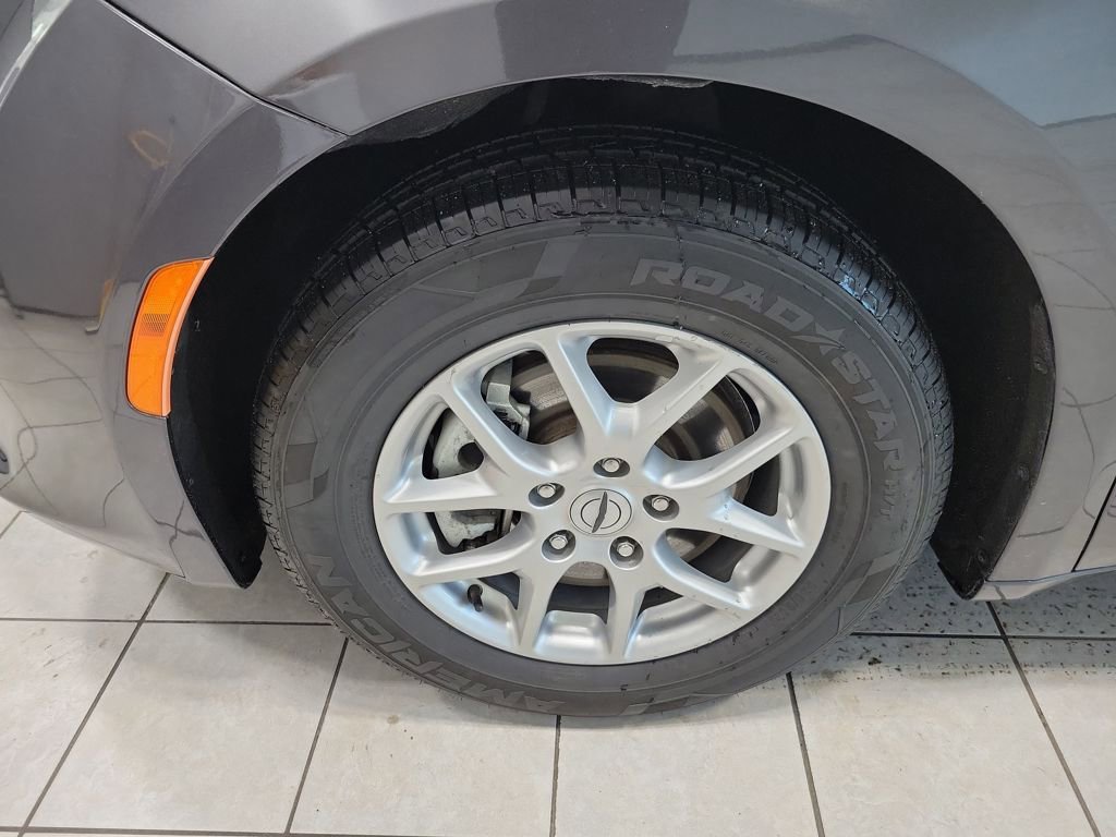 Used 2023 Chrysler Voyager LX FWD image 48
