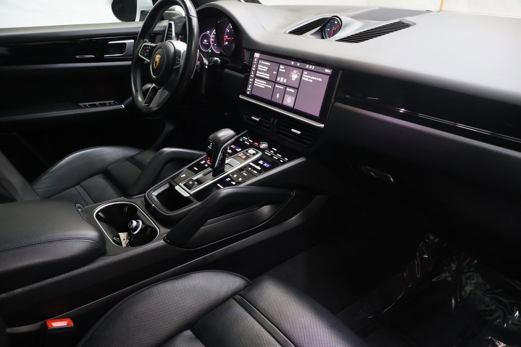 Used 2021 Porsche Cayenne image 11