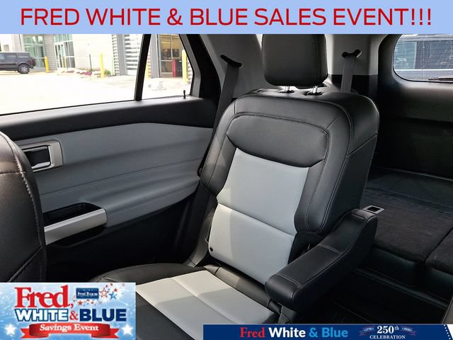 Used 2023 Ford Explorer XLT w/ Equipment Group 202A AWD/4WD image 18