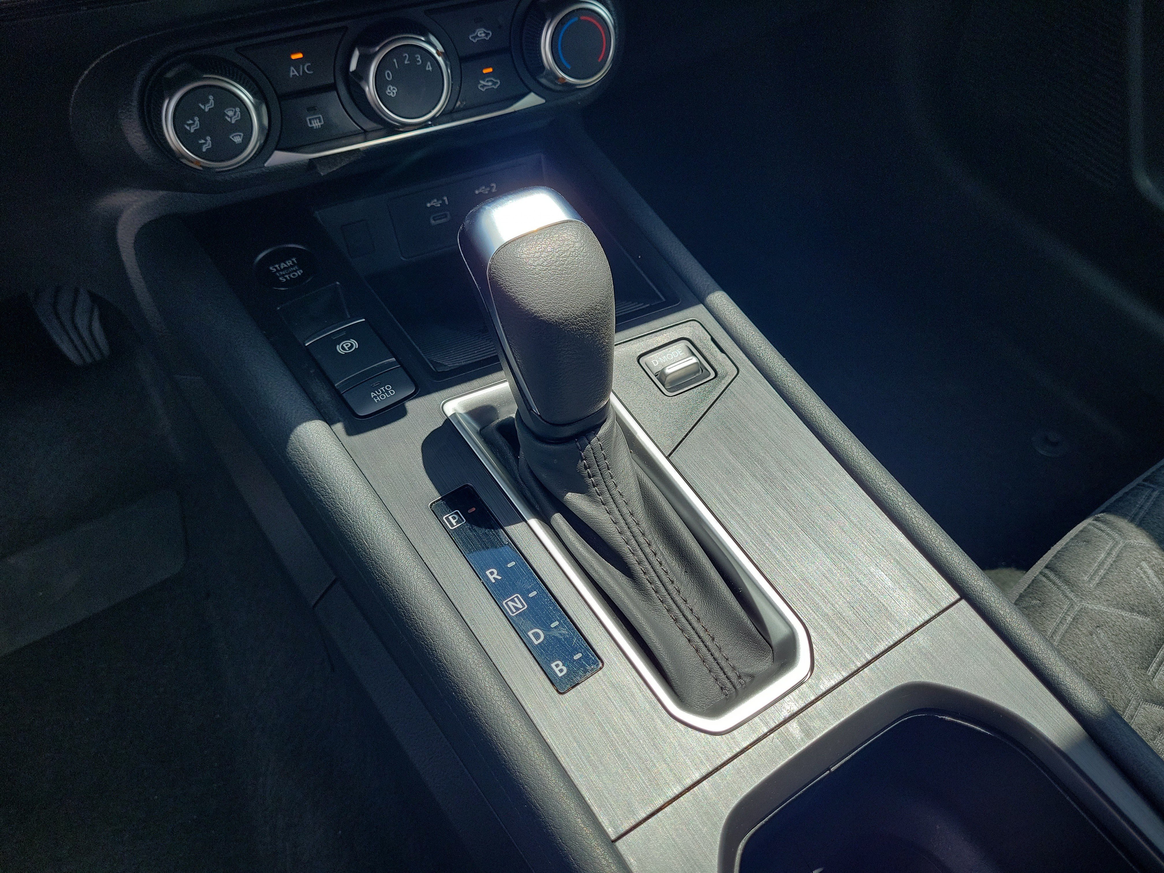 Certified 2025 Nissan Kicks SV FWD image 21