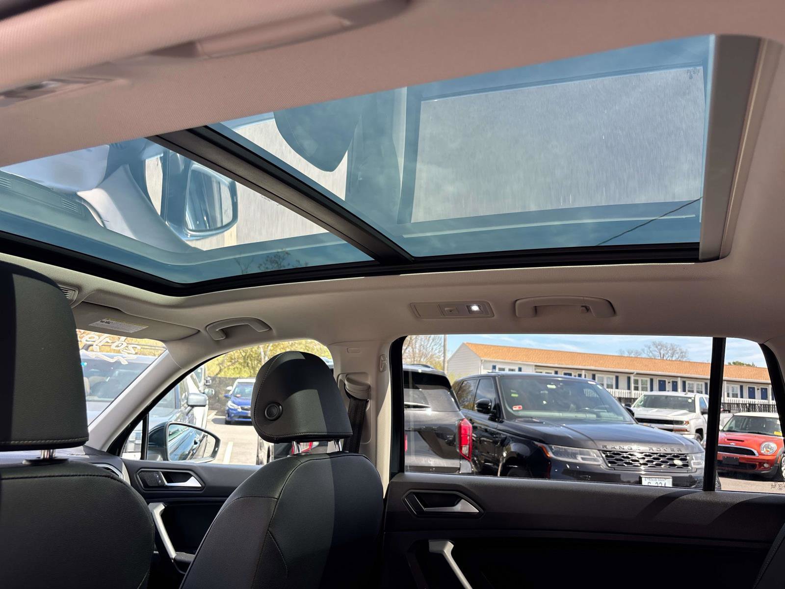 Used 2019 Volkswagen Tiguan SEL AWD/4WD image 11