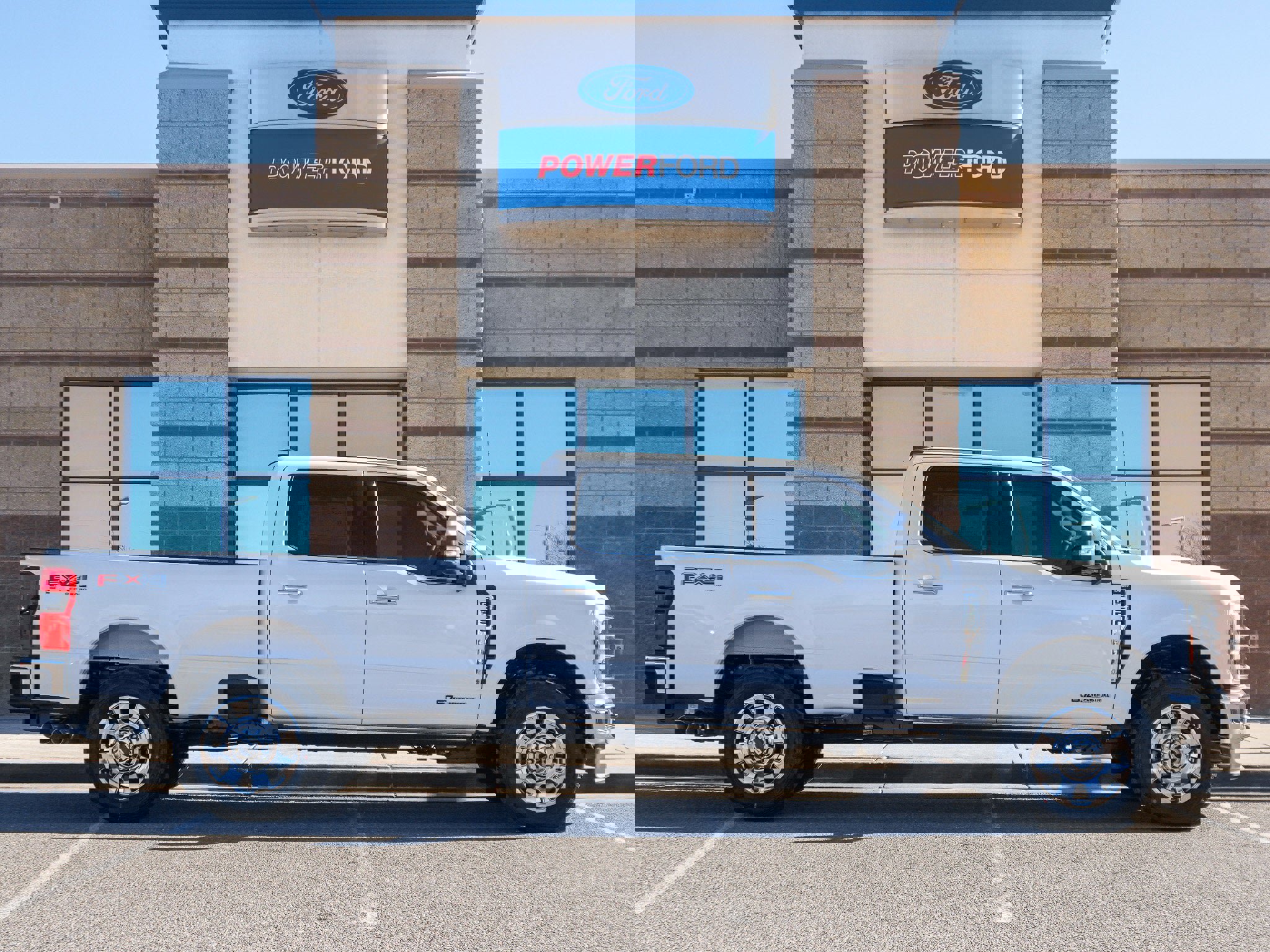 New 2026 Ford F350 Lariat w/ Lariat Ultimate Package image 4