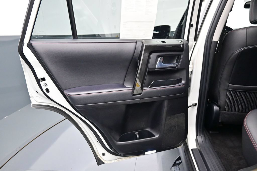 Used 2021 Toyota 4Runner Venture w/ Moonroof Package AWD/4WD image 24