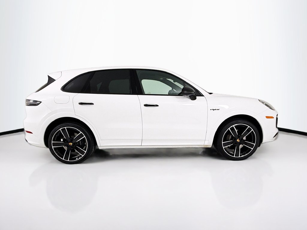 Certified 2023 Porsche Cayenne Platinum Edition AWD/4WD image 8