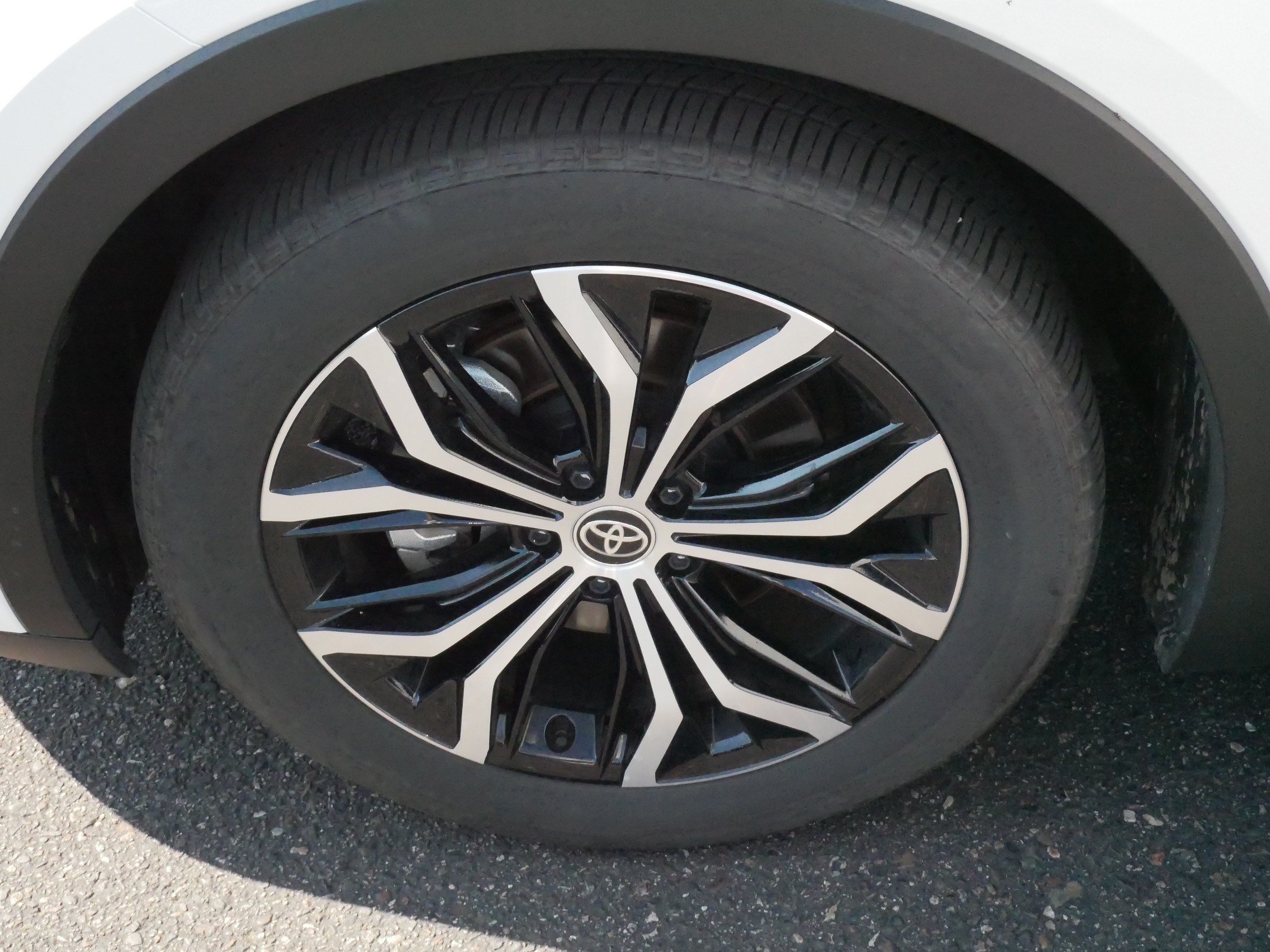 Certified 2026 Toyota Crown AWD/4WD image 15