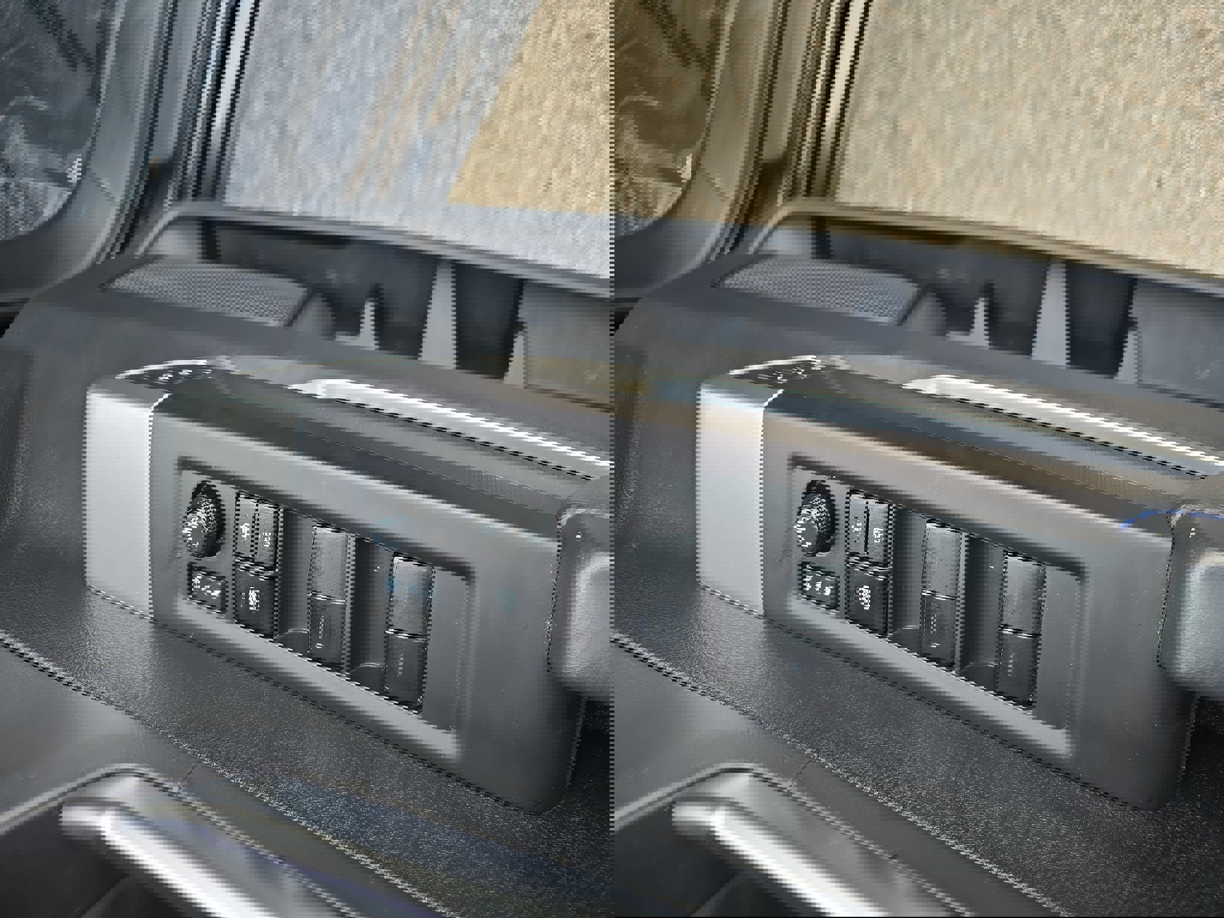 Used 2023 Toyota Tundra Platinum w/ Advanced Package image 29