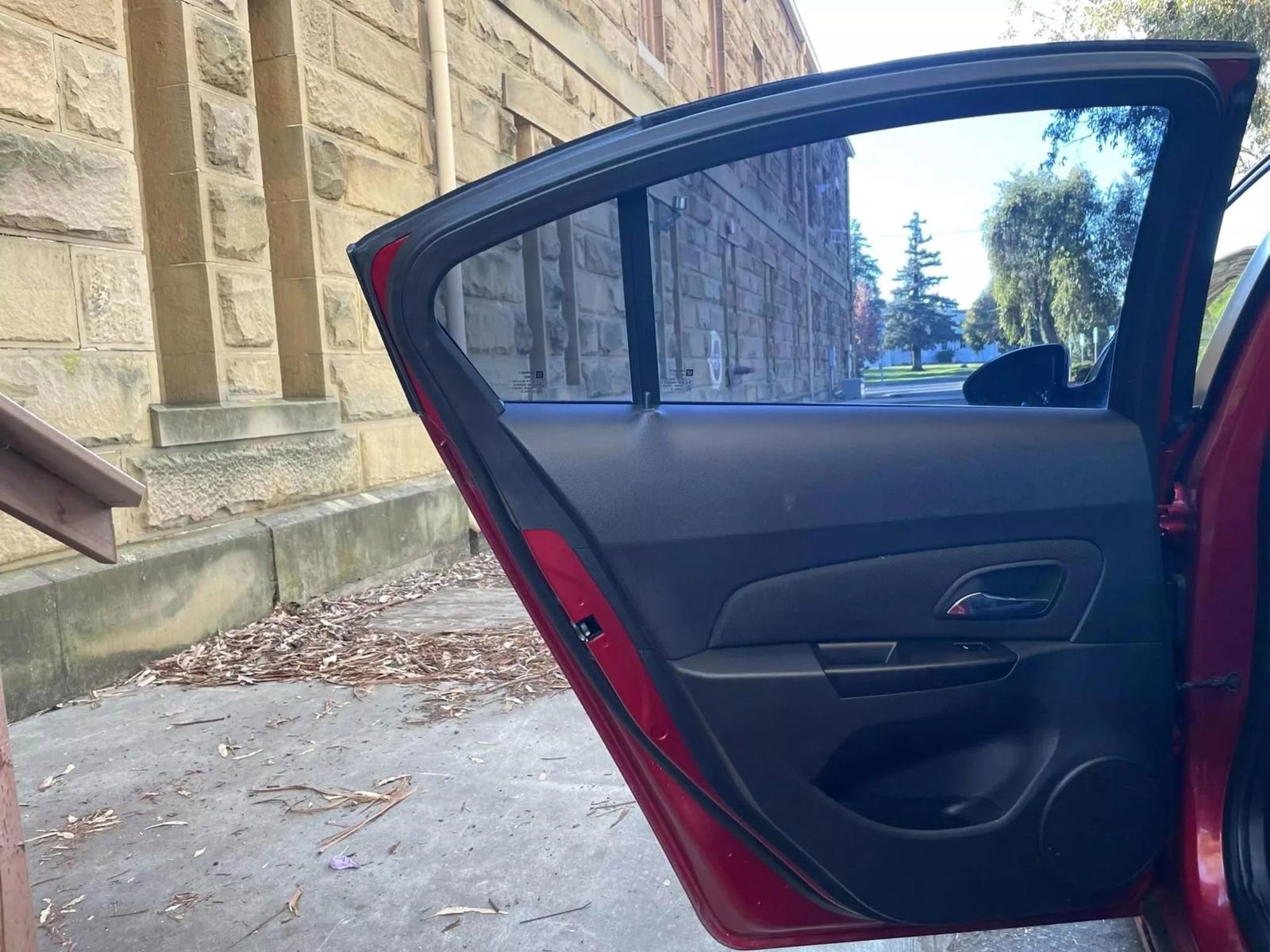 Used 2013 Chevrolet Cruze Eco w/ Enhanced Safety Package image 12