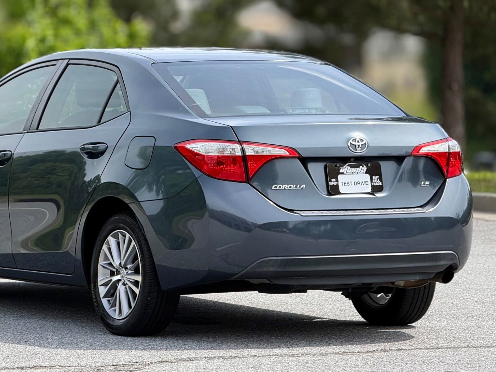 Used 2015 Toyota Corolla LE FWD image 42