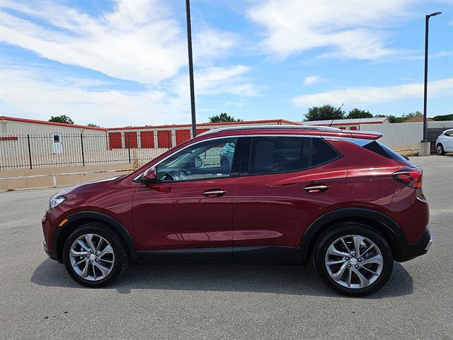 Used 2023 Buick Encore GX Essence w/ Experience Buick Package FWD image 2