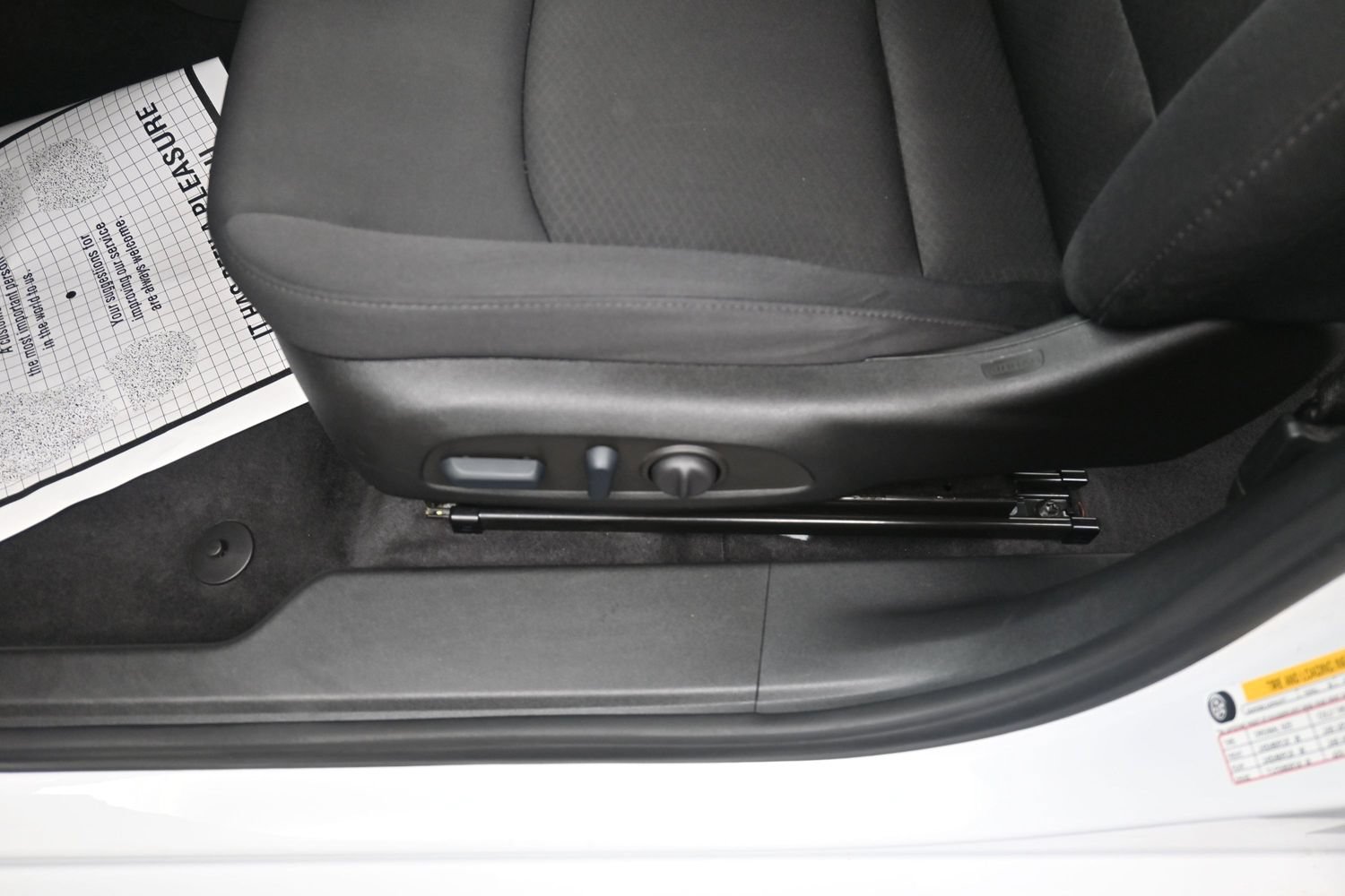 Used 2022 Chevrolet Malibu LT w/ Redline Edition FWD image 16