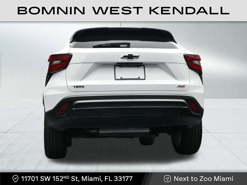 Used 2025 Chevrolet Trax RS w/ Sunroof Package image 24