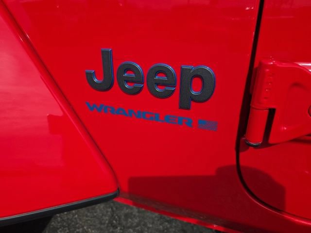 Used 2025 Jeep Wrangler Unlimited Sahara w/ Safety Group image 15