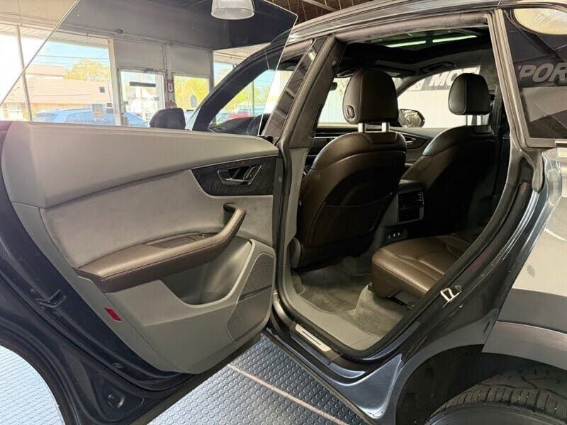 Used 2019 Audi Q8 Prestige w/ Luxury Package AWD/4WD image 53
