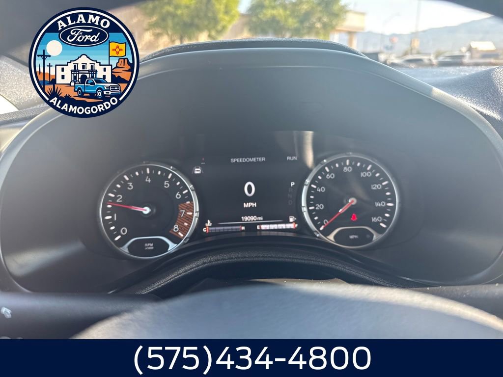 Used 2022 Jeep Renegade Trailhawk image 7