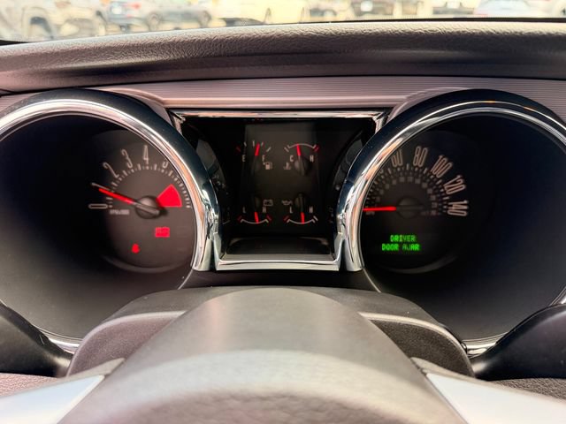 Used 2005 Ford Mustang GT RWD image 14