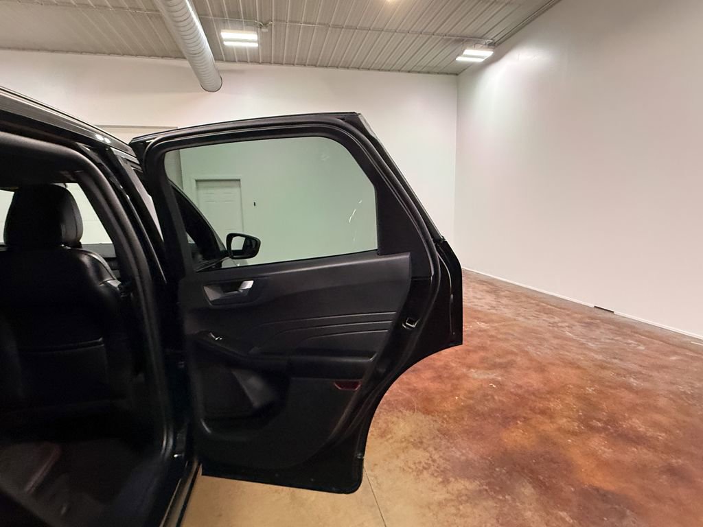 Used 2025 Ford Escape ST-Line AWD/4WD image 63