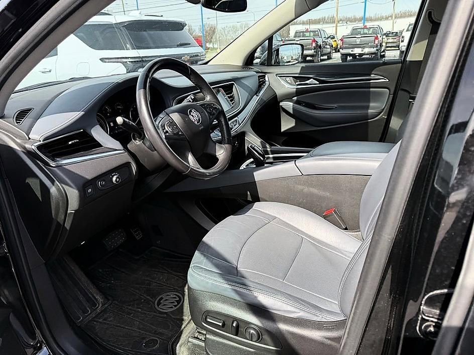 Used 2020 Buick Enclave Essence w/ Sound and Sites Package image 16