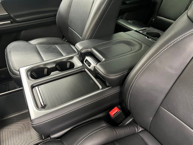 Used 2025 Ford Expedition Max Platinum AWD/4WD image 38