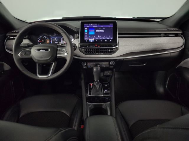 Used 2023 Jeep Compass Latitude image 20