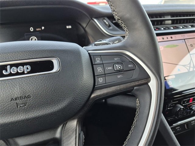 Used 2024 Jeep Grand Cherokee Limited image 32