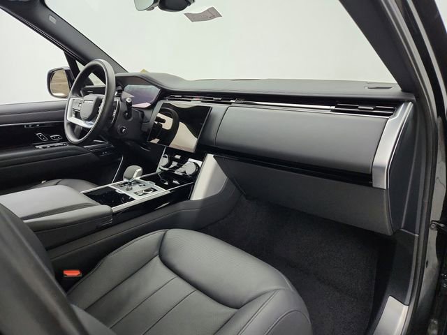 Certified 2023 Land Rover Range Rover SE image 13