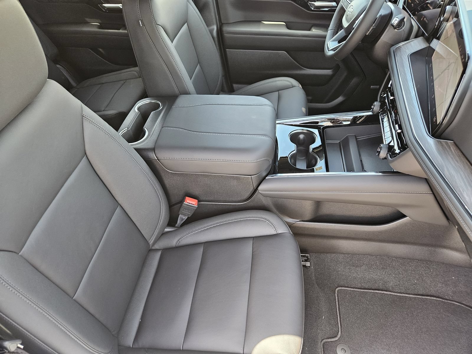 New 2026 Chevrolet Tahoe Z71 w/ Z71 Off-Road Package AWD/4WD image 15