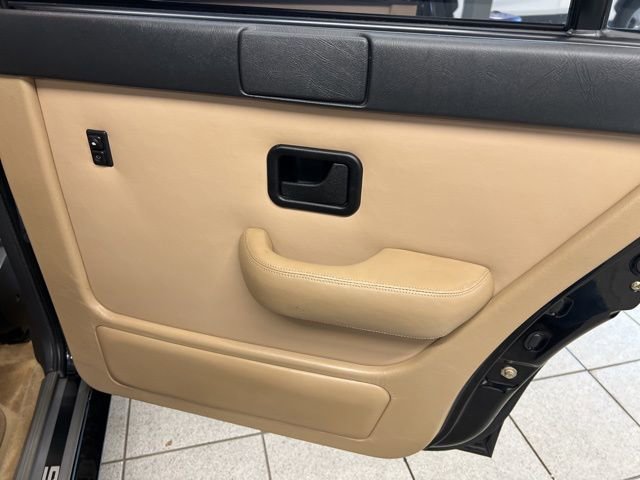 Used 1988 BMW M5 image 15