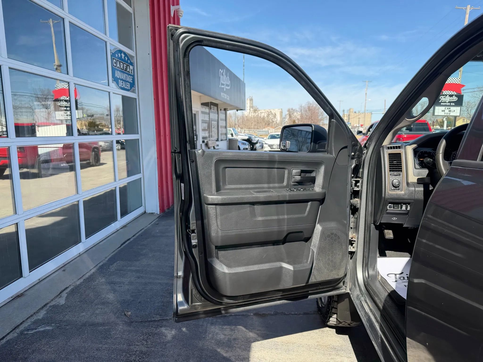 Used 2012 RAM 1500 Express image 9