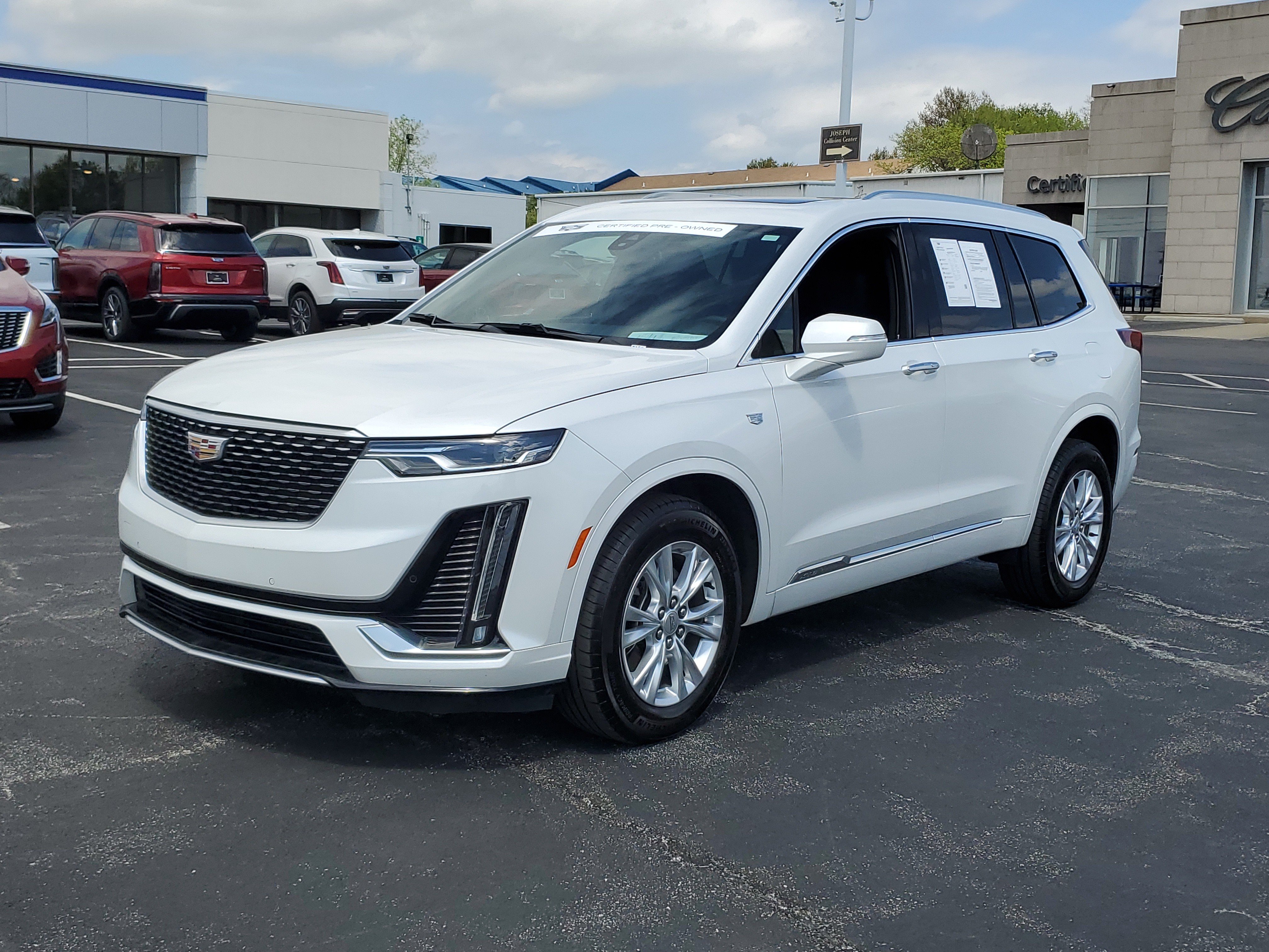 Used 2024 Cadillac XT6 Luxury w/ LPO, Floor Liner Package AWD/4WD image 32
