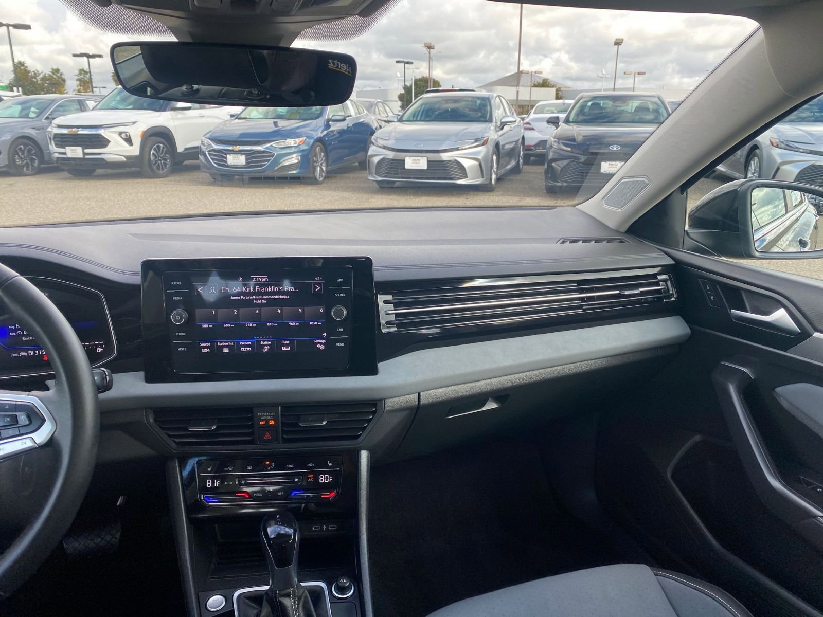 Used 2025 Volkswagen Jetta SE image 35