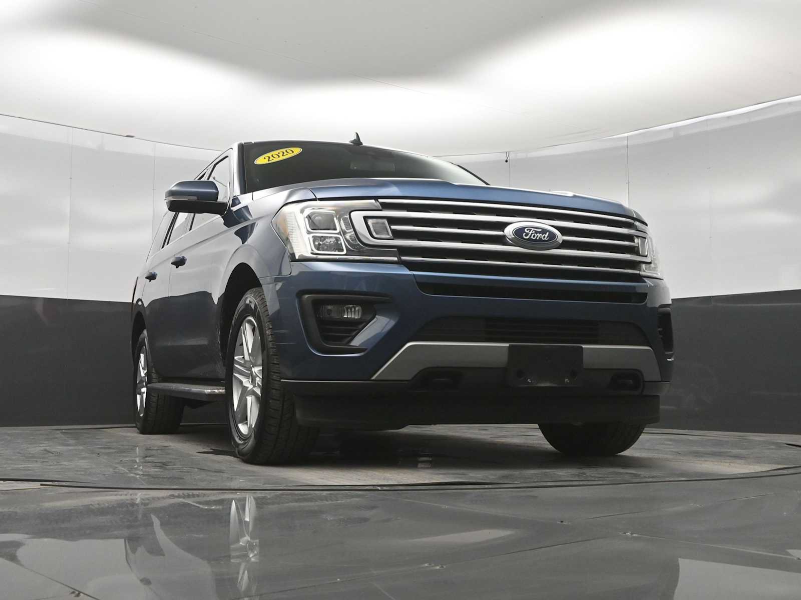 Used 2020 Ford Expedition XLT w/ Equipment Group 202A AWD/4WD image 33