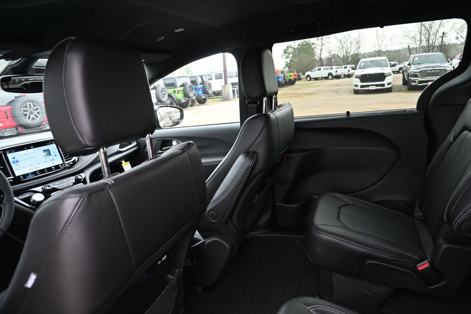 New 2026 Chrysler Pacifica Select image 20