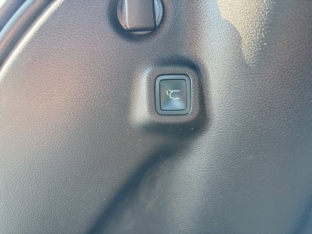 Used 2023 Jeep Compass Altitude w/ Convenience Group image 36