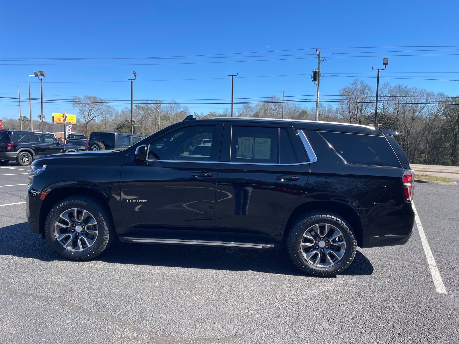 Used 2023 Chevrolet Tahoe LS image 13