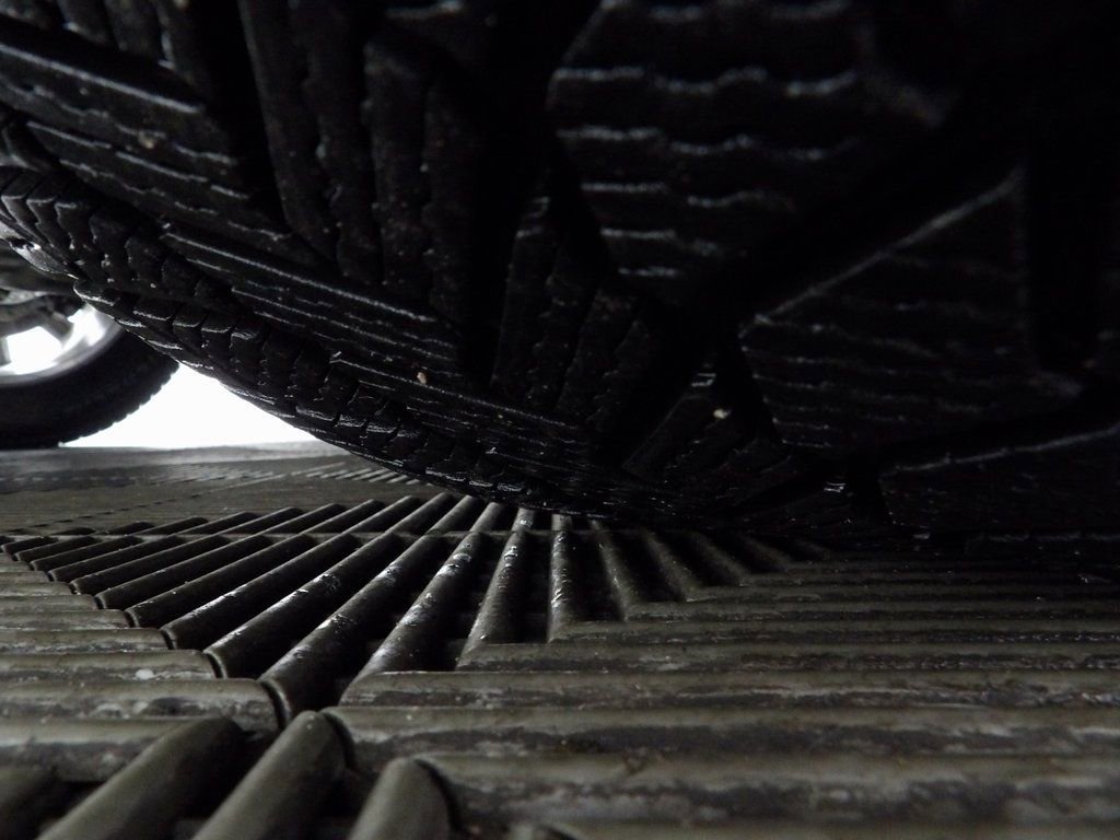 Used 2023 GMC Yukon SLT w/ Max Trailering Package image 8