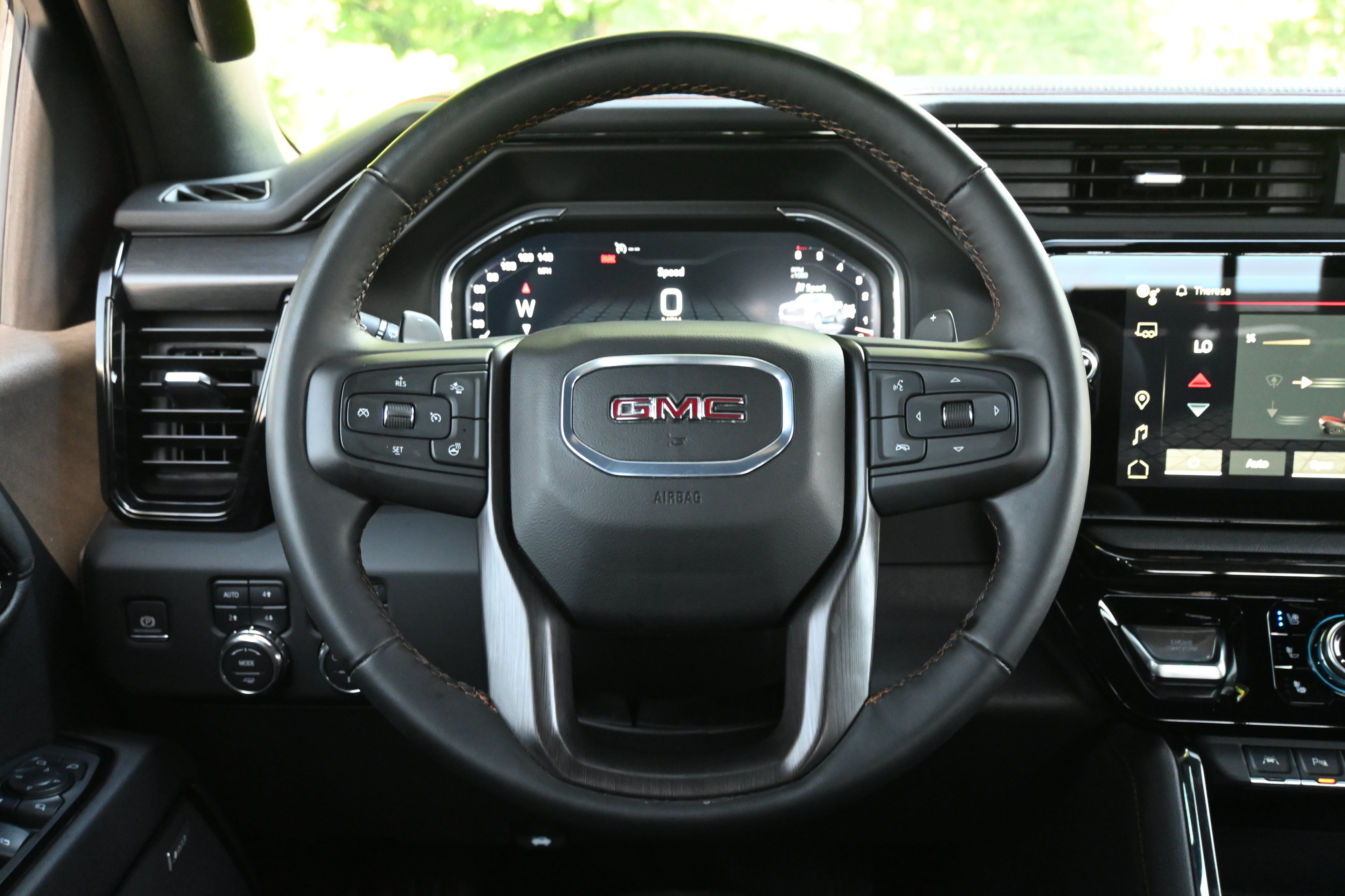 Used 2024 GMC Sierra 1500 AT4 w/ Technology Package AWD/4WD image 19