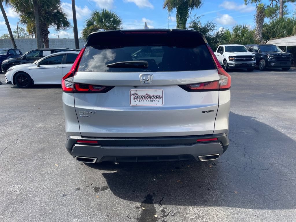 Used 2025 Honda CR-V Sport image 4