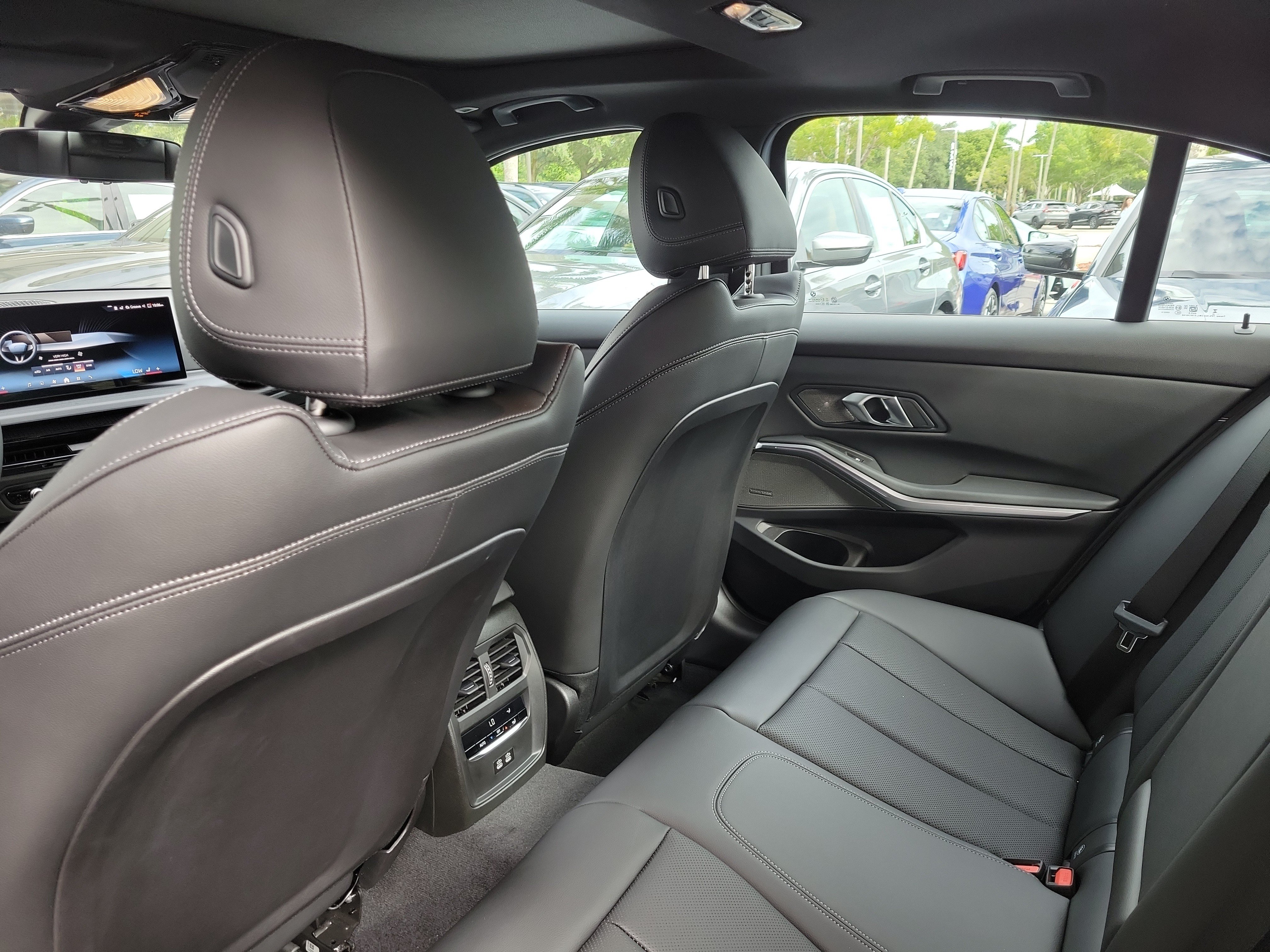 New 2026 BMW 330i Sedan w/ M Sport Package RWD image 8
