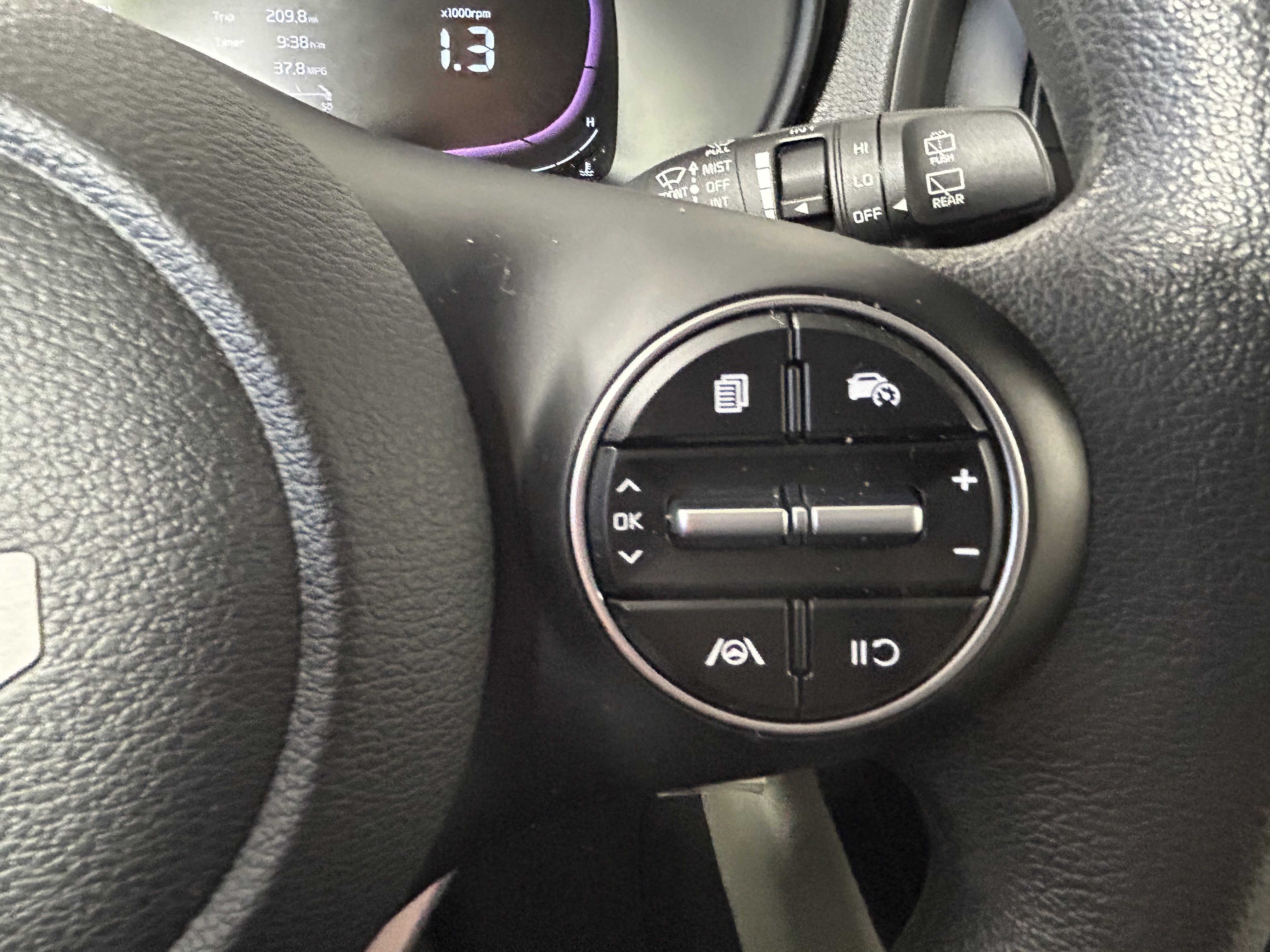 Certified 2023 Kia Soul LX w/ LX Technology Package image 22